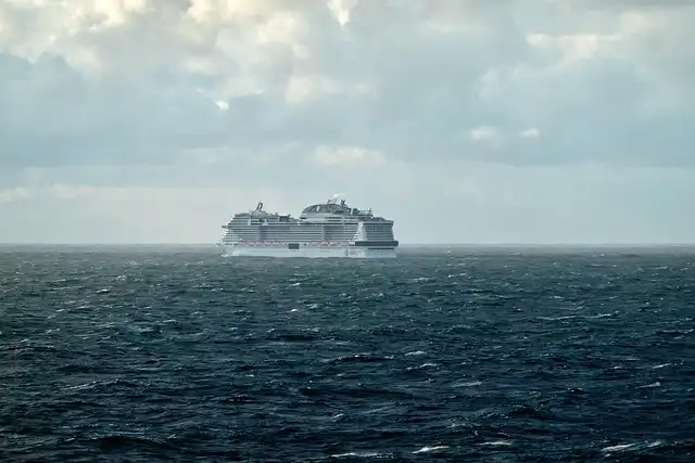 Cruise Life: Designer’s Wife Aboard & Sea Adventures