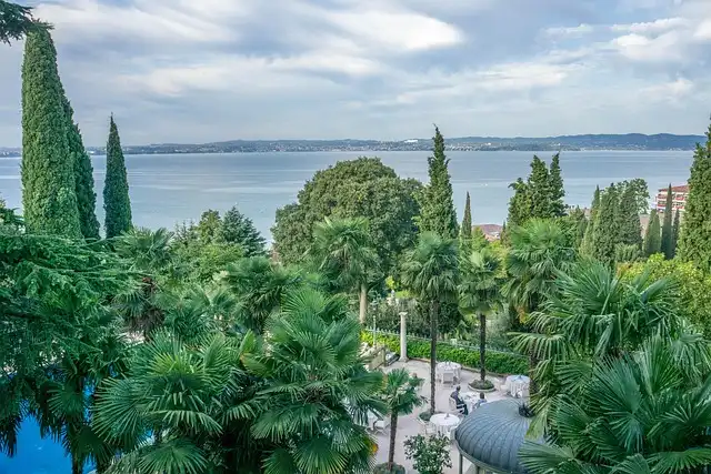 Corsica Villas: Luxury Rentals, Beaches & Island Magic
