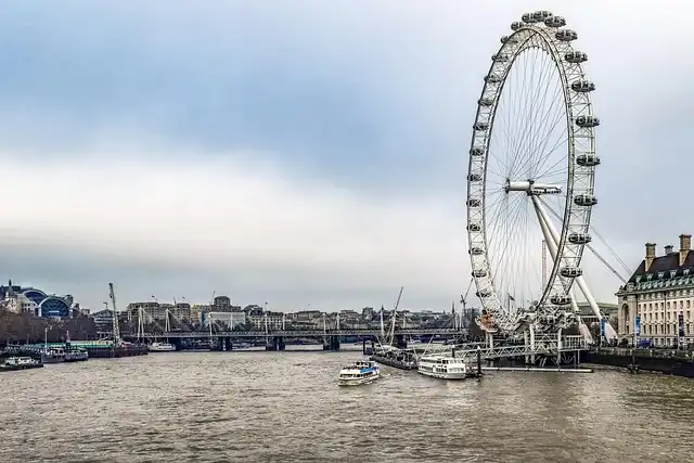 American Tourists Abbreviating London Place Names: British Annoyance