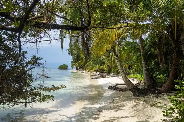 Discovering Luxury: The Philippines’ Top Island Resorts & Retreats